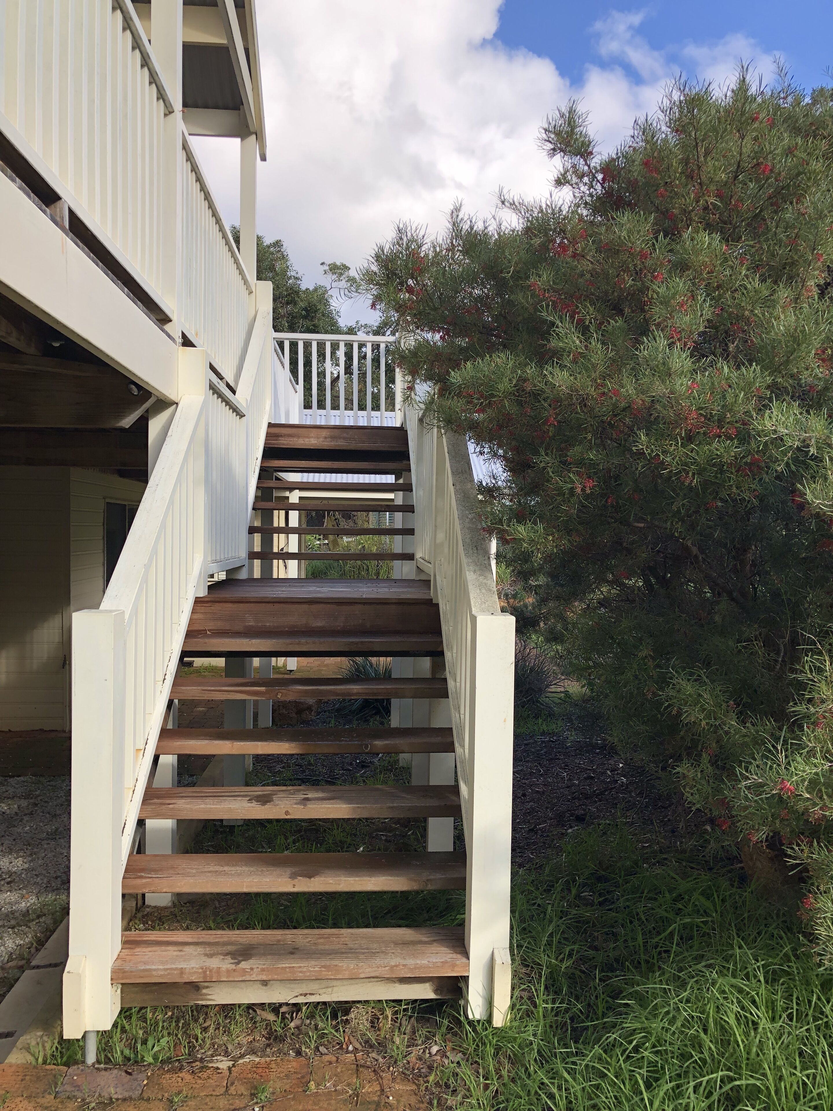 STUNNING HOME YALLINGUP. BEAUTIFUL SURROUNDINGS. WALK IN AND RELAX — image 29