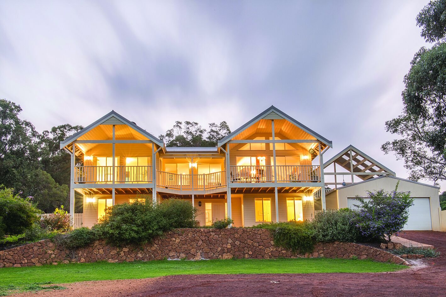 STUNNING HOME YALLINGUP. BEAUTIFUL SURROUNDINGS. WALK IN AND RELAX — image 28