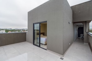 Deluxe Apartment | Terrace/patio - Pleione Residence (Curitiba)