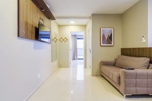 Deluxe Apartment | Living area | Smart TV, Netflix - Pleione Residence (Curitiba)