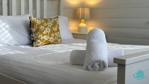 3 chambres, fer et planche à repasser, Wi-Fi, draps fournis