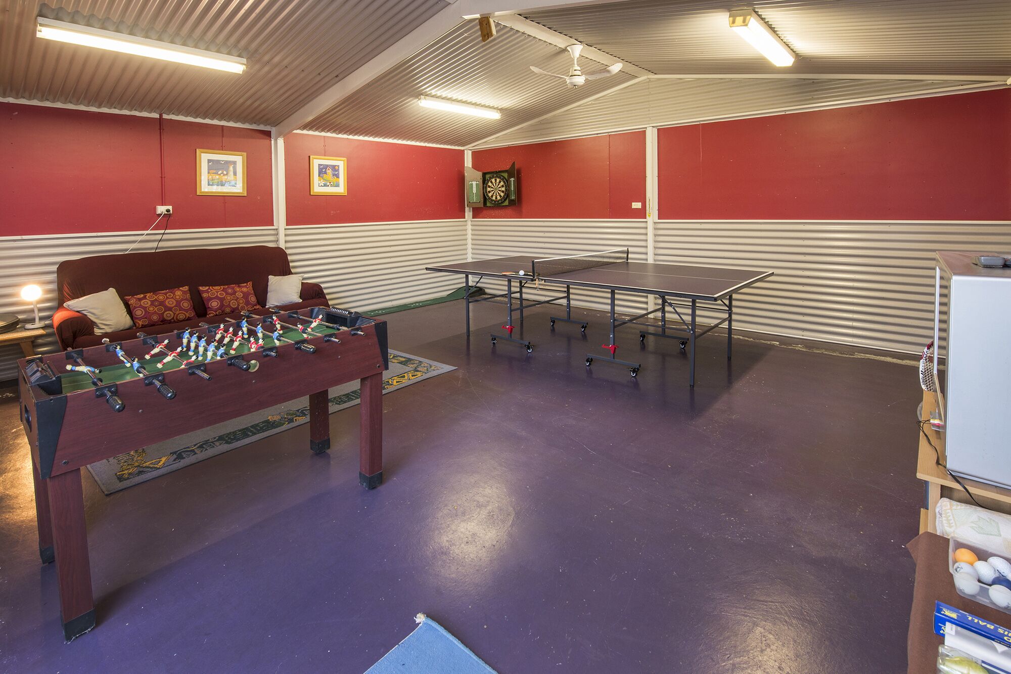 Jazz’s Leafy Retreat: Warm and welcoming family home. Walk to beach and town! — image 23