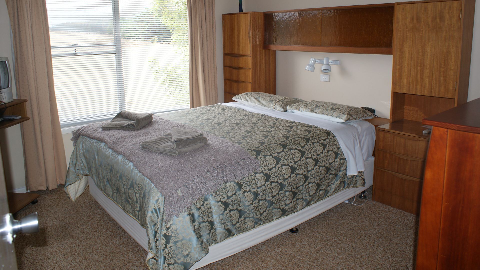 AAA Granary Accomm -Rose 4 bedroom Cottage — image 11