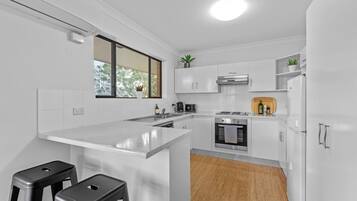 Fridge, microwave, oven, dishwasher