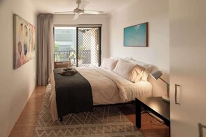 2 bedrooms, iron/ironing board, free WiFi, bed sheets