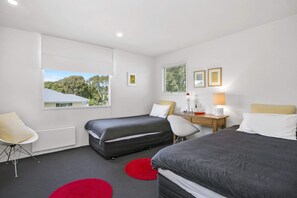 3 bedrooms, iron/ironing board, WiFi