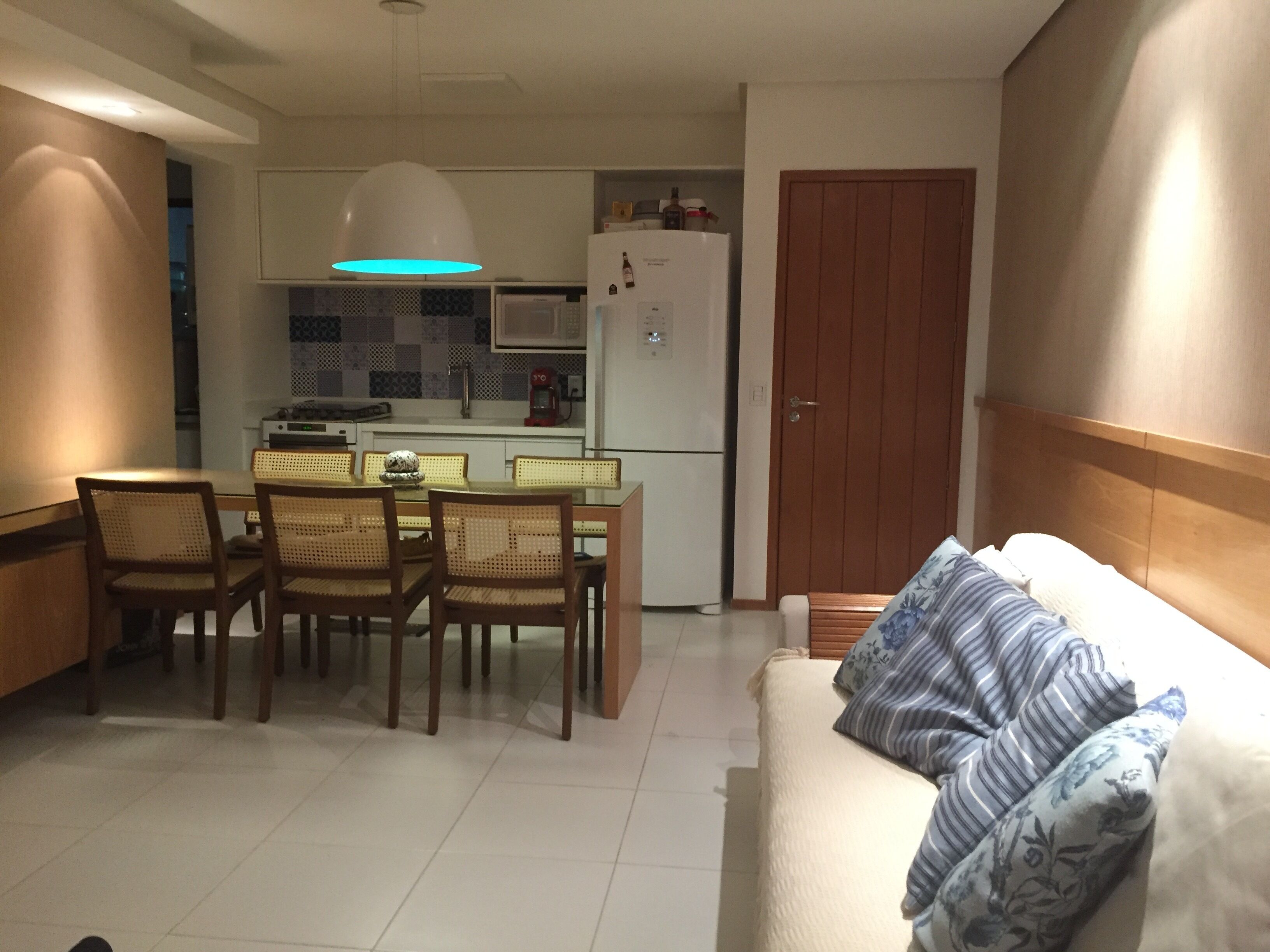 Itacimirim Apartment - 3 Bedrooms, 2 Suites - Ideal for up to 6 People