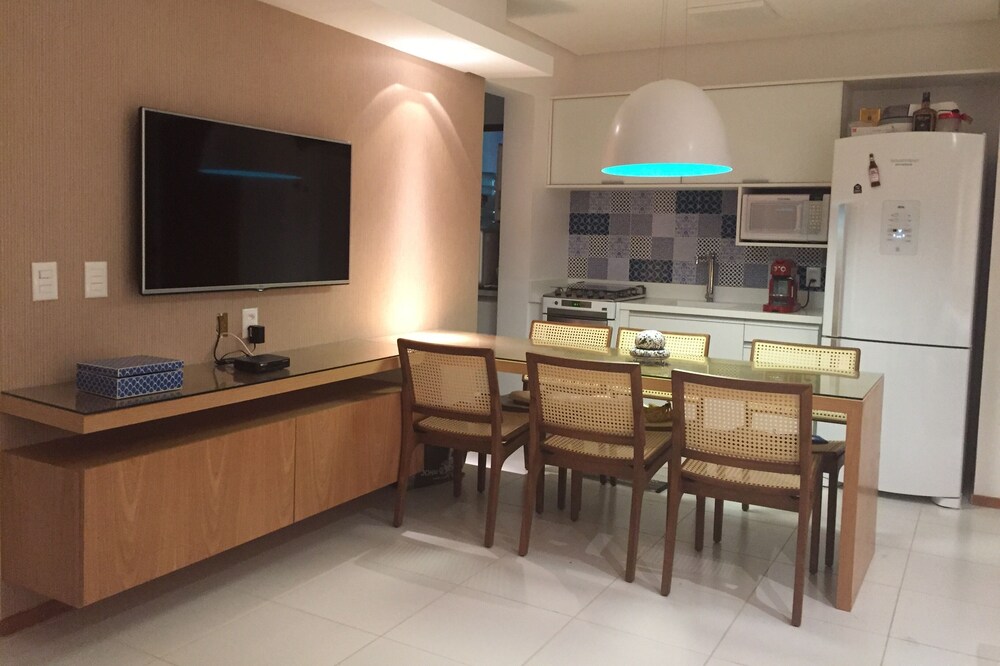 Itacimirim Apartment - 3 Bedrooms, 2 Suites - Ideal for up to 6 People
