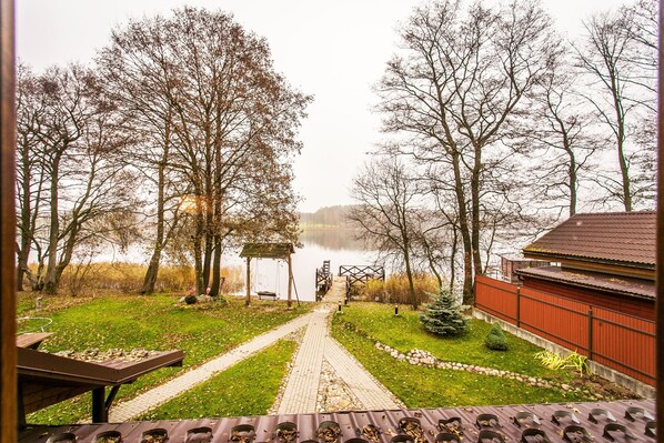 Property grounds - Holliday Villa Magdalena on lake Margis, Trakai (Trakai)