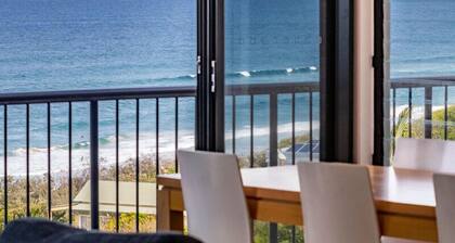 Exceptional ocean views in Sunshine Beach