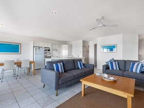 Televisión y reproductor de DVD 