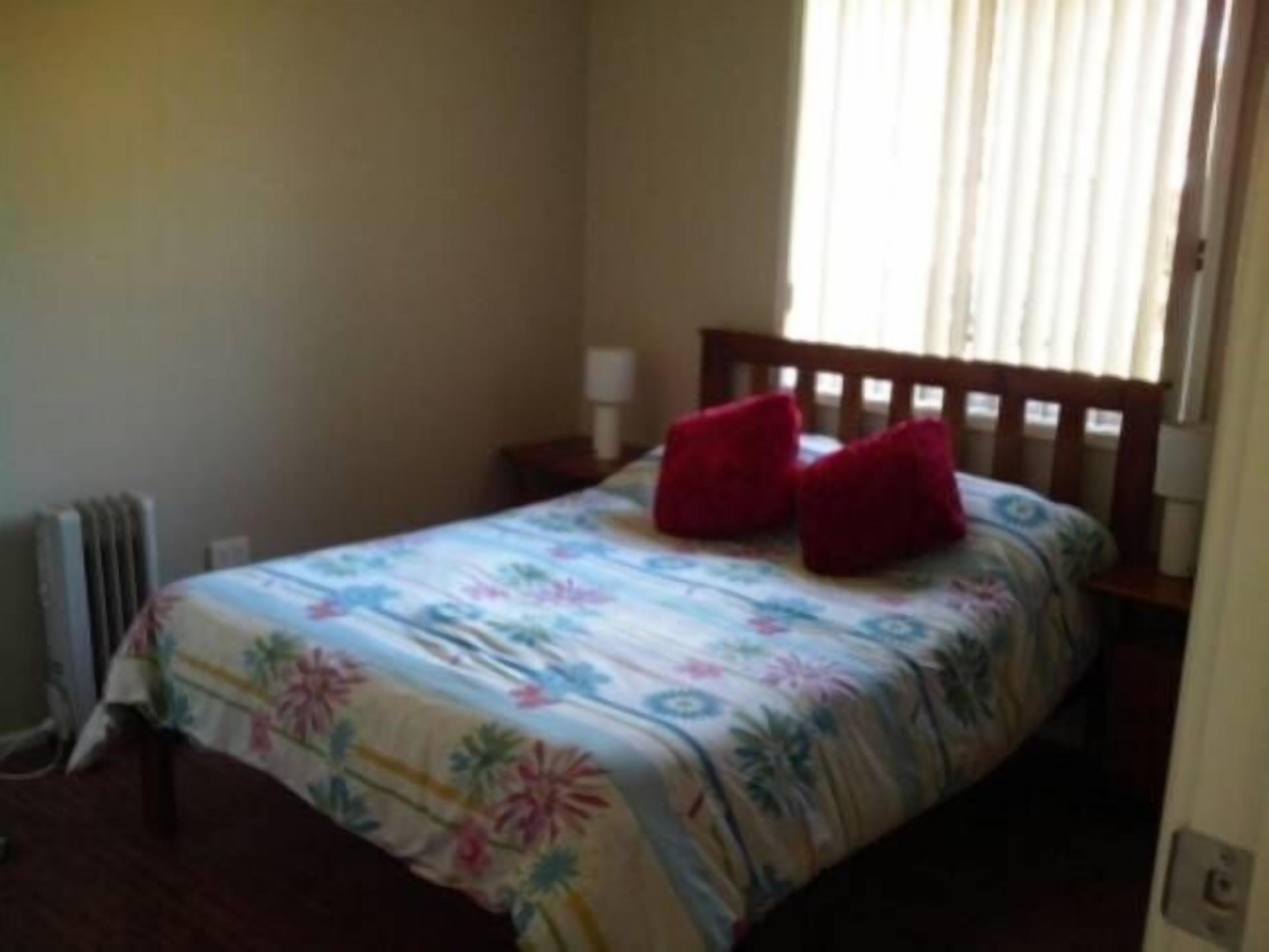 2 chambres, fer et planche à repasser, draps fournis