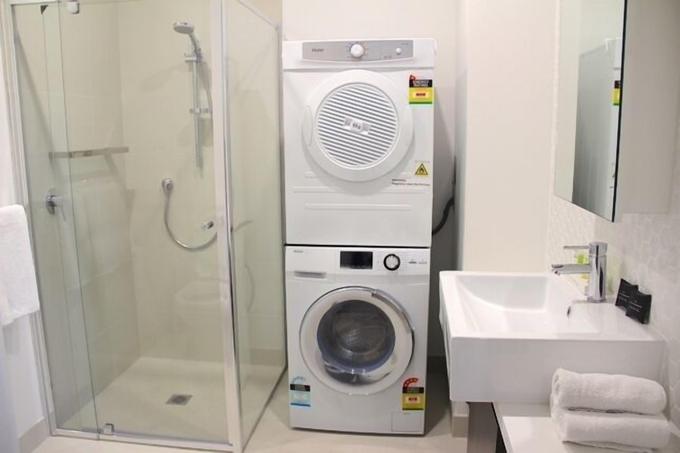 Whitehorse Apartments Hotel