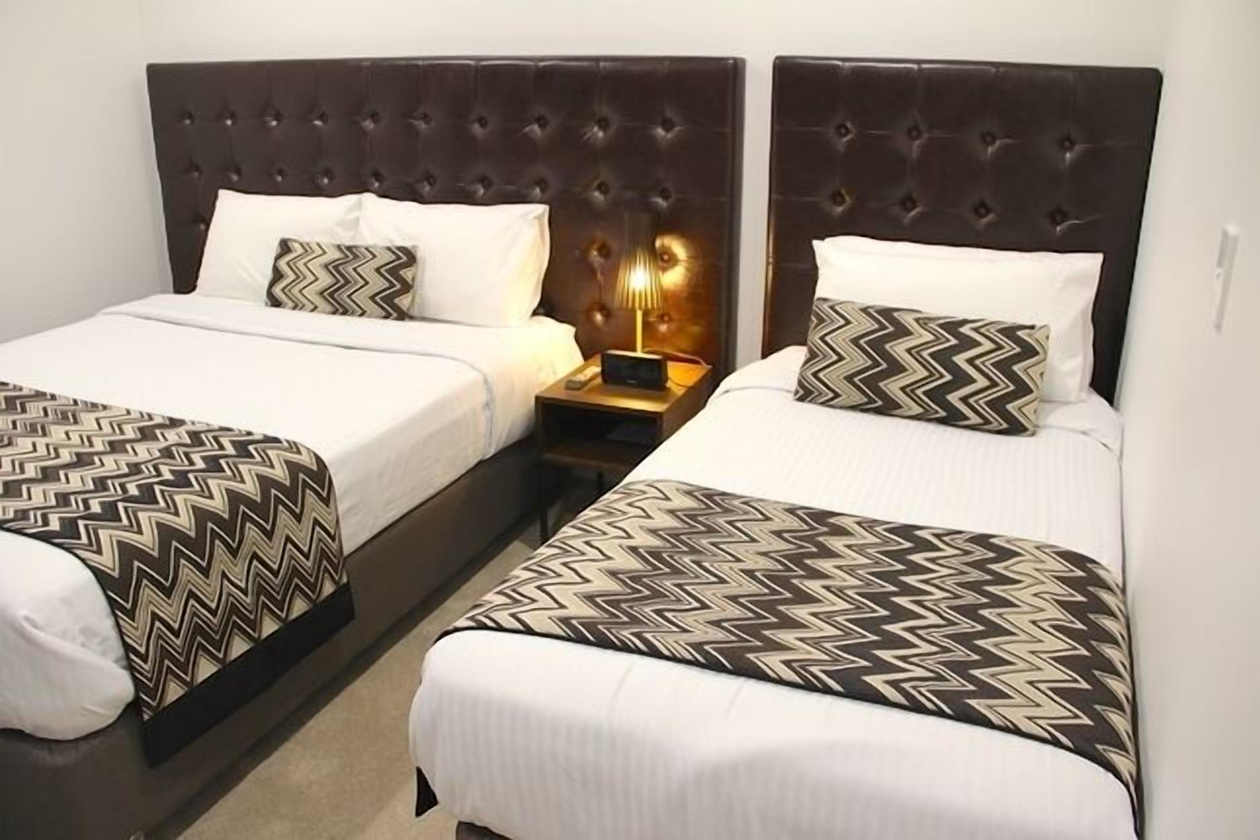 Whitehorse Apartments Hotel