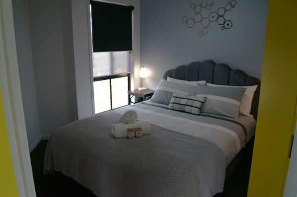 2 Schlafzimmer, Schreibtisch, Bügeleisen/Bügelbrett, kostenloses WLAN