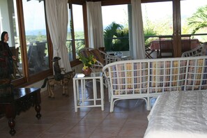 2 chambres, fer et planche à repasser, Wi-Fi, literie fournie