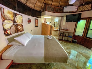 1 bedroom, in-room safe, iron/ironing board, WiFi