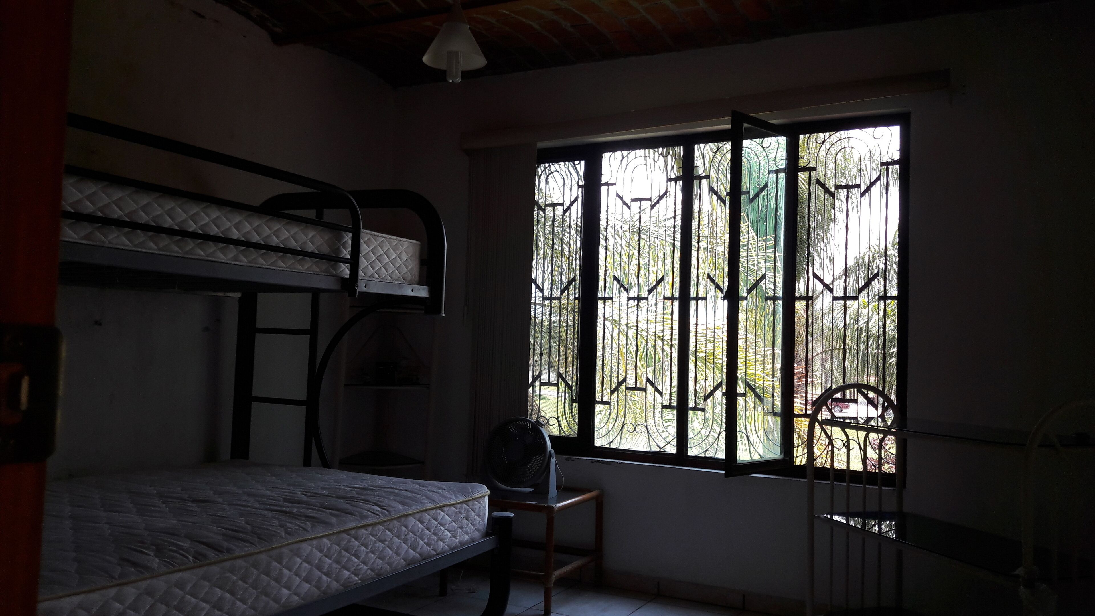 HERMOSA CASA DE CAMPO EN FRACCIONAMIENTO LA NORIA DE TRES REYES AMPLIA