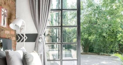 Retro-Vintage New Yorker Apartment in Centurion