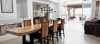 UPPER DUPLEX MED EXPANSIVE OCEAN VIEWS