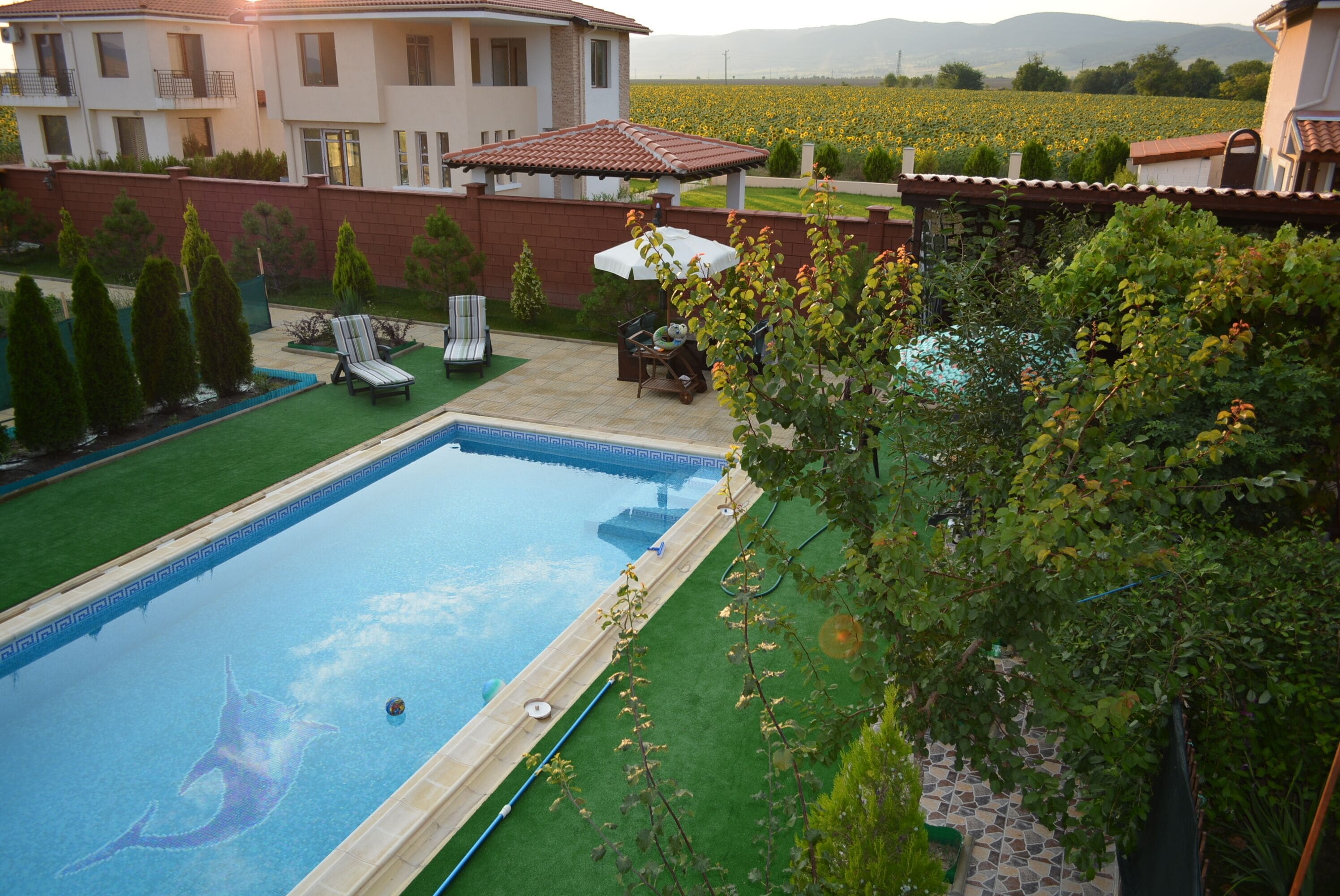 Pool view from terasse