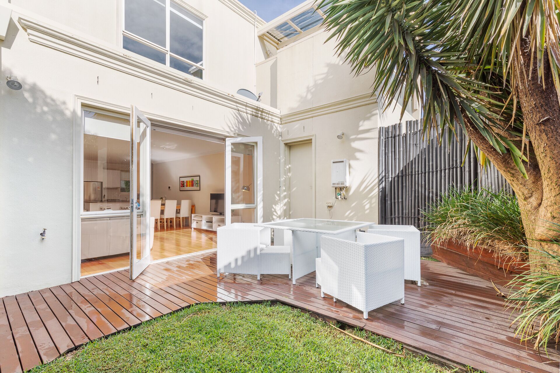Spacious Townhouse in Brighton – close to station and shops — image 2