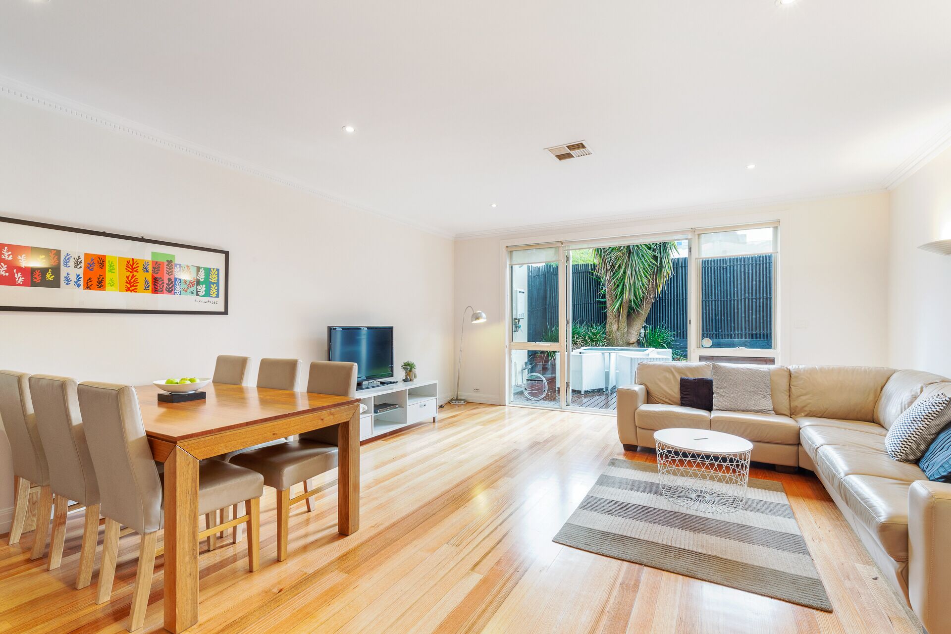 Spacious Townhouse in Brighton – close to station and shops — image 9