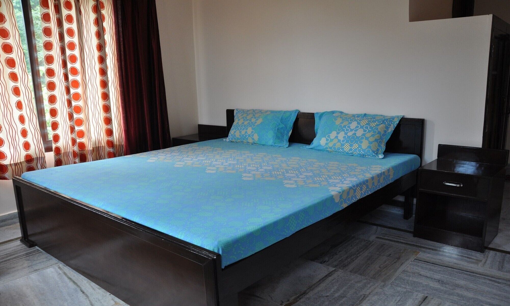 Comfortable Room in Tapovan