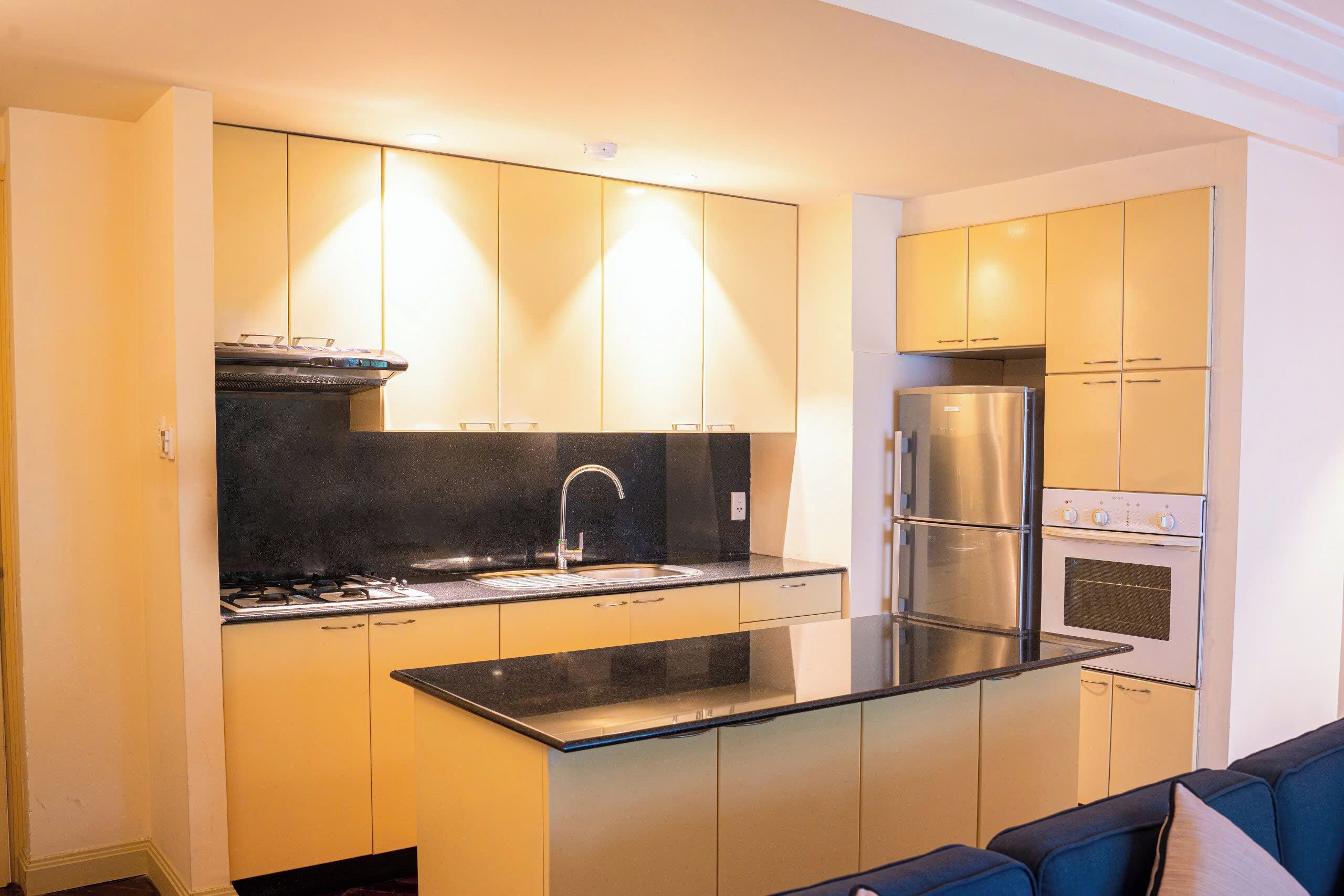 Comfort Apartment, 2 Bedrooms, Non Smoking | Private kitchen | Fridge, microwave, oven, stovetop