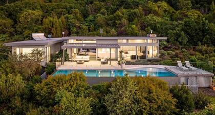 The Springs - architect-designed home with pool