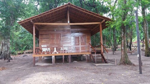 Chalet Juquiri, integrated into nature.