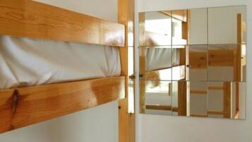 Gemeinsamer Schlafsaal (6 beds) | 3 Schlafzimmer, kostenloses WLAN, Bettwäsche
