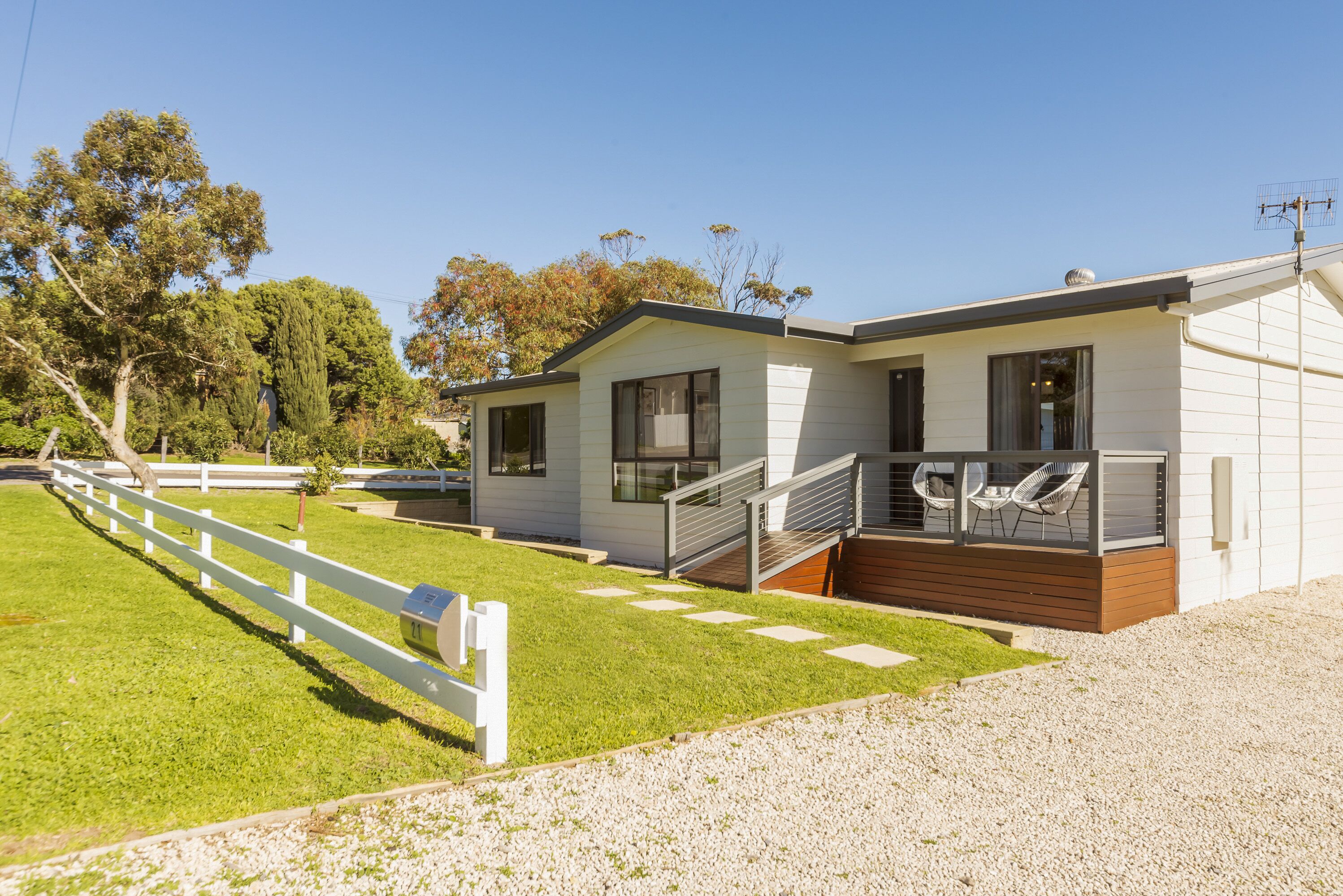 Ikumi - Port Elliot Beach House — image 2