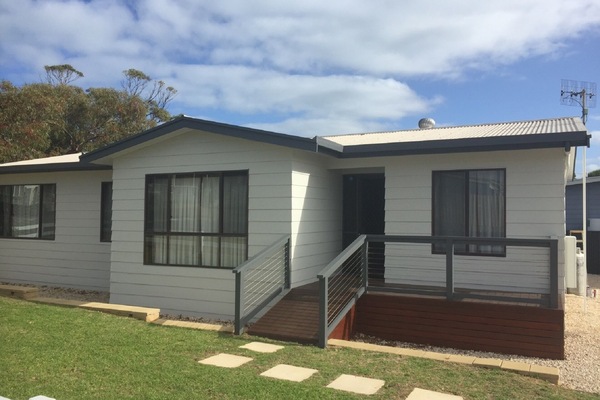 Ikumi Port Elliot Beach House