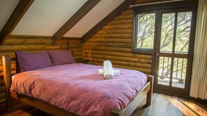 3 chambres, fer et planche à repasser, lit de bébé portatif