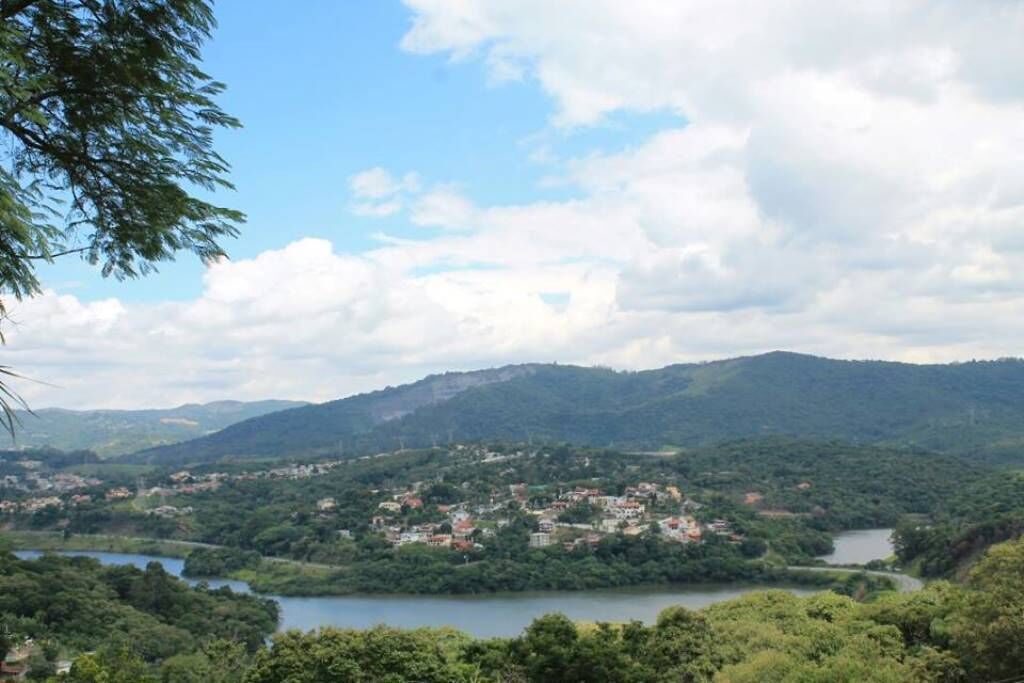 SITE IN MAIRIPORÃ NEAR THE CENTER WITH LARGE HALL OF PARTIES, FOOTBALL FIELD