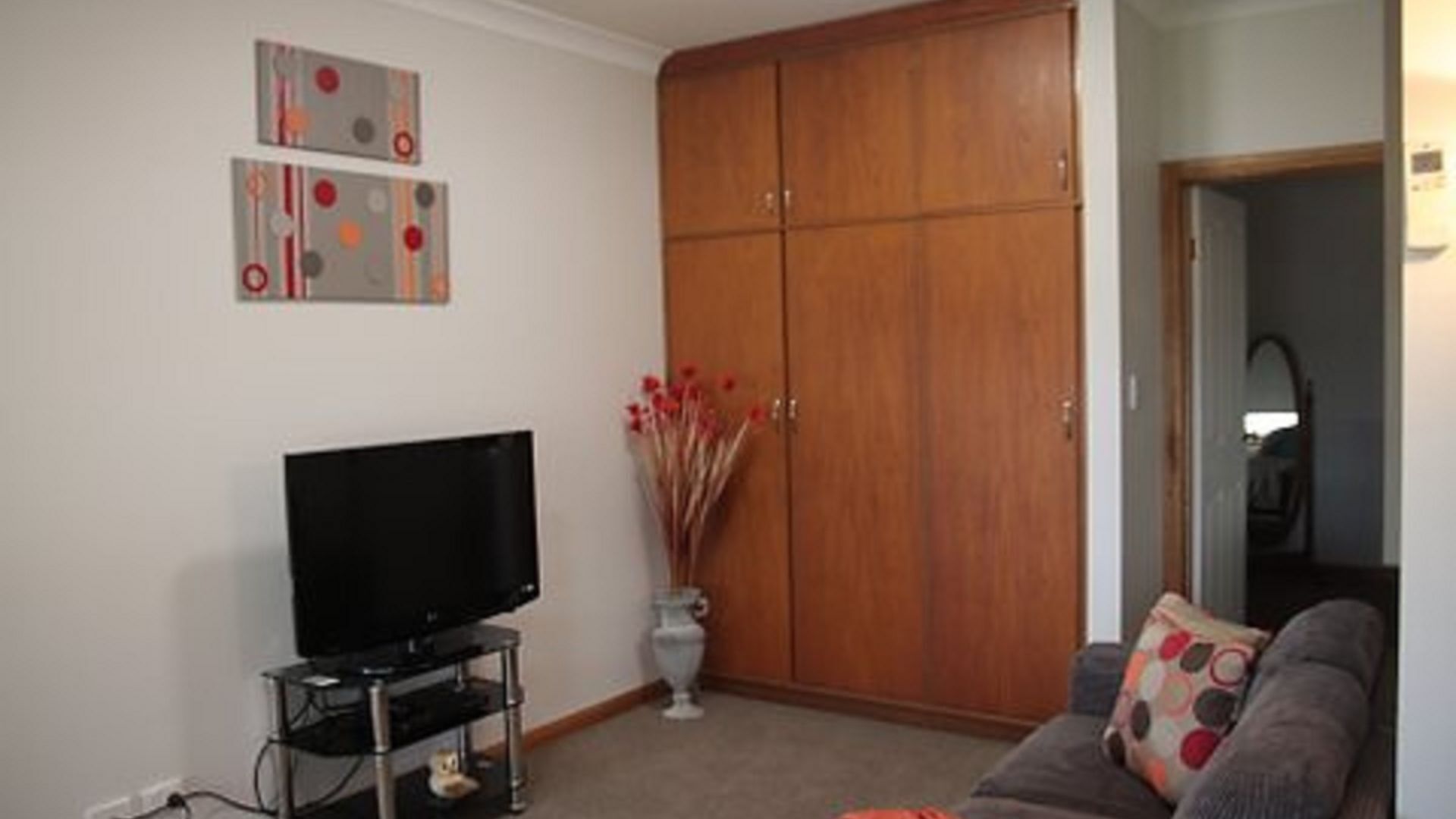 Owl Place in Hahndorf — image 10