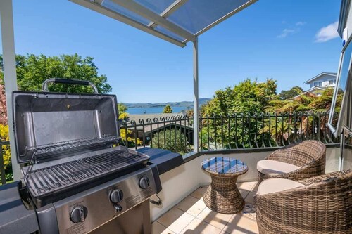 Kawaha Pt Gem | Great Location with Lake Views