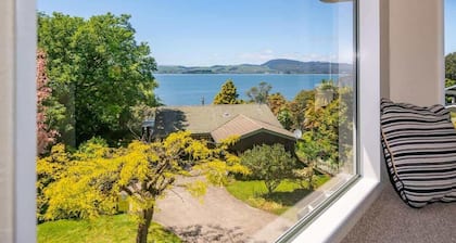 Kawaha Pt Gem | Great Location with Lake Views