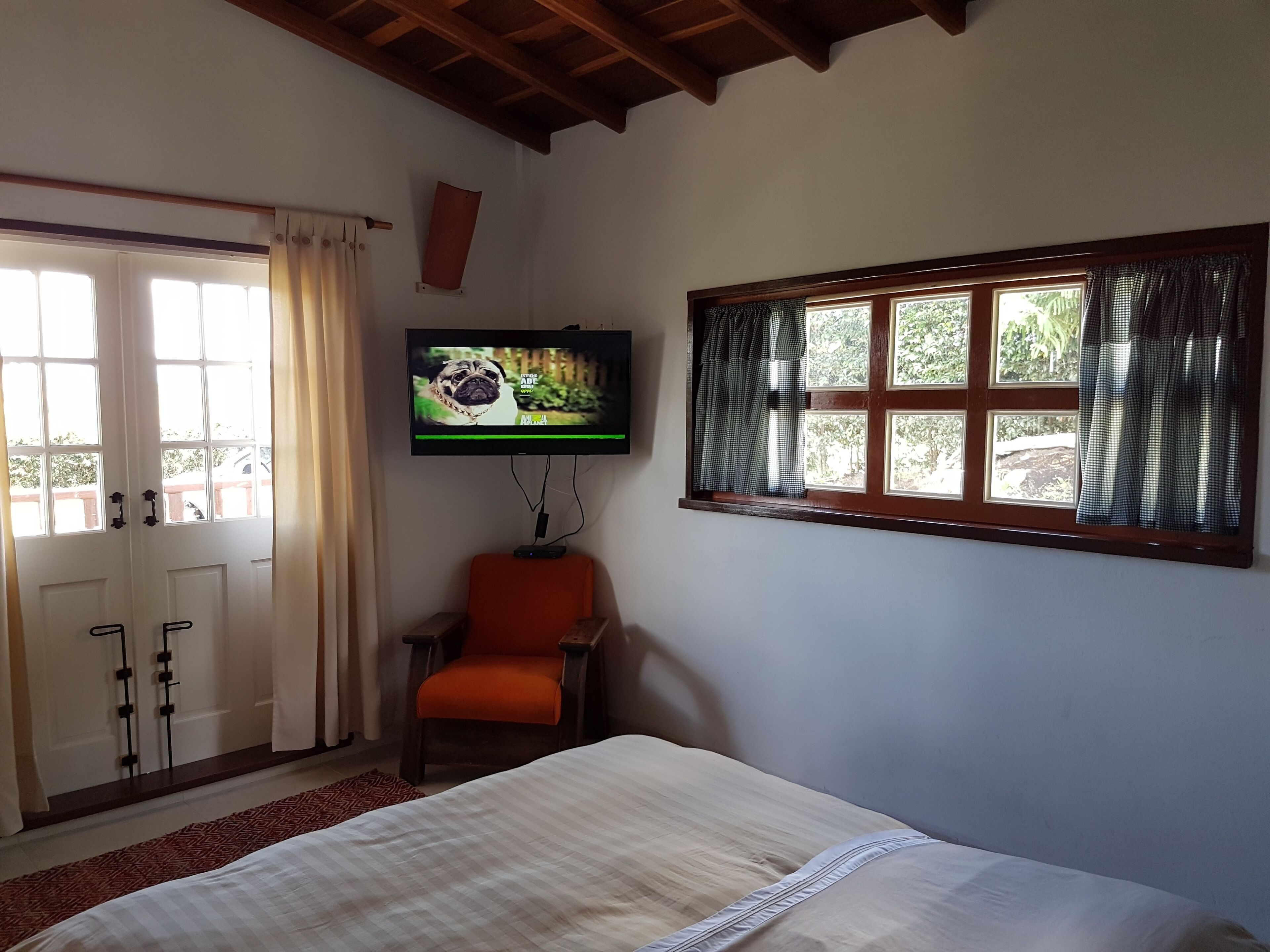 COZY COTTAGE COUNTRY