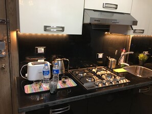 Fridge, microwave, stovetop, electric kettle - Pool View Appartment At British Resort 1334 (Hurghada)