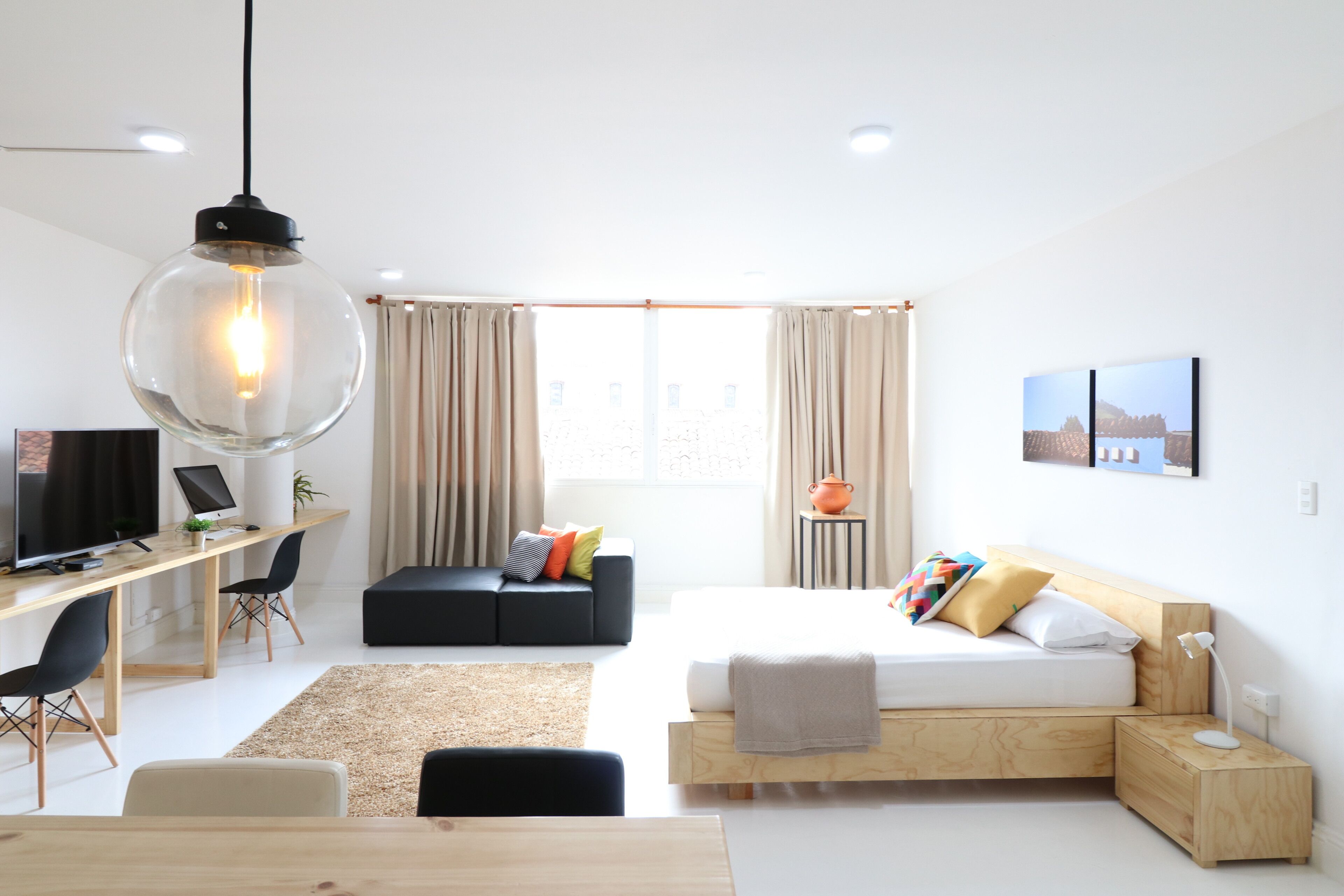 1 dormitorio, escritorio, wifi gratis y ropa de cama