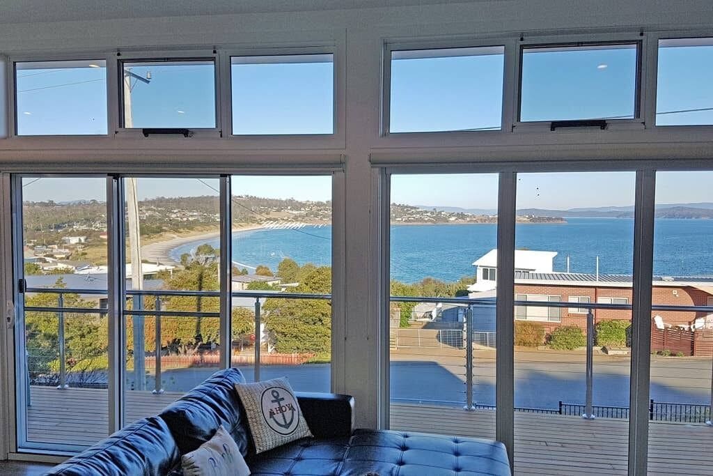 Main House Only - 2 bed Beach House