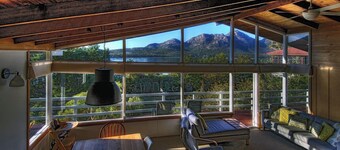 Freycinet Beachfront Retreat - Freycinet Holiday Houses