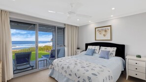 5 bedrooms, iron/ironing board, internet, bed sheets - Villa Dandaloo - Absolute Beachfront (NORTH AVOCA)