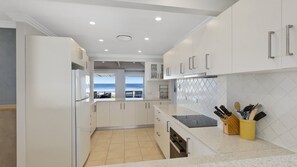 Microwave, oven, stovetop, dishwasher - Villa Dandaloo - Absolute Beachfront (NORTH AVOCA)