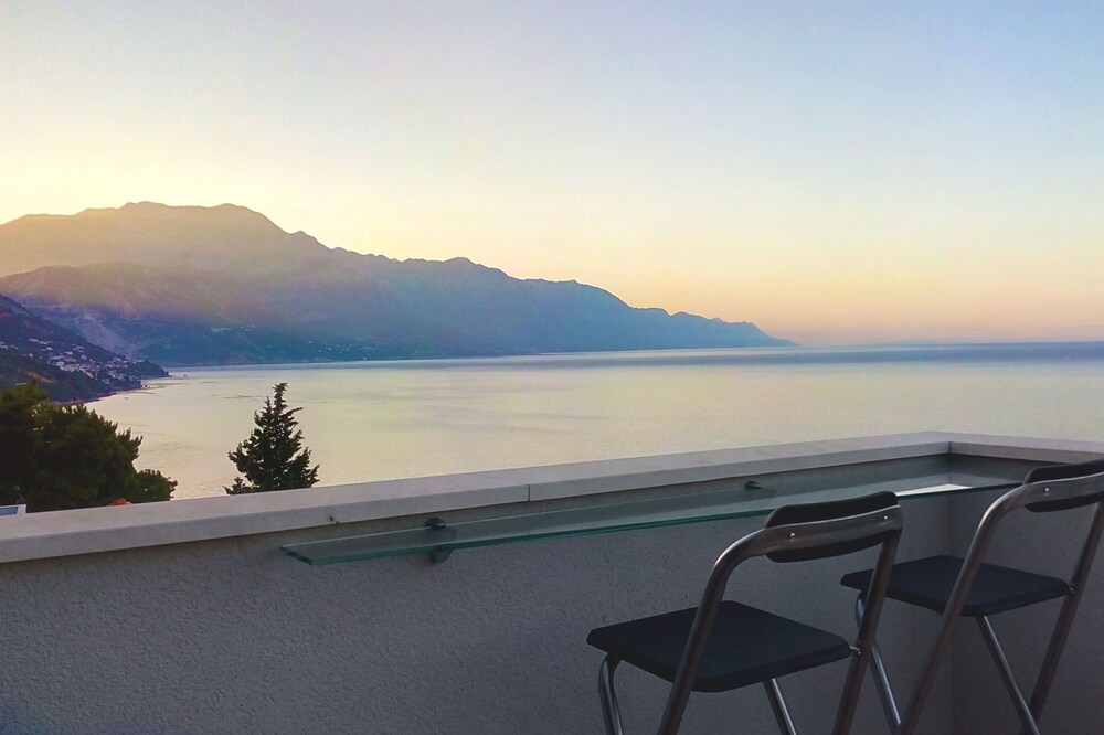 Apartment Botta top two floors with pool