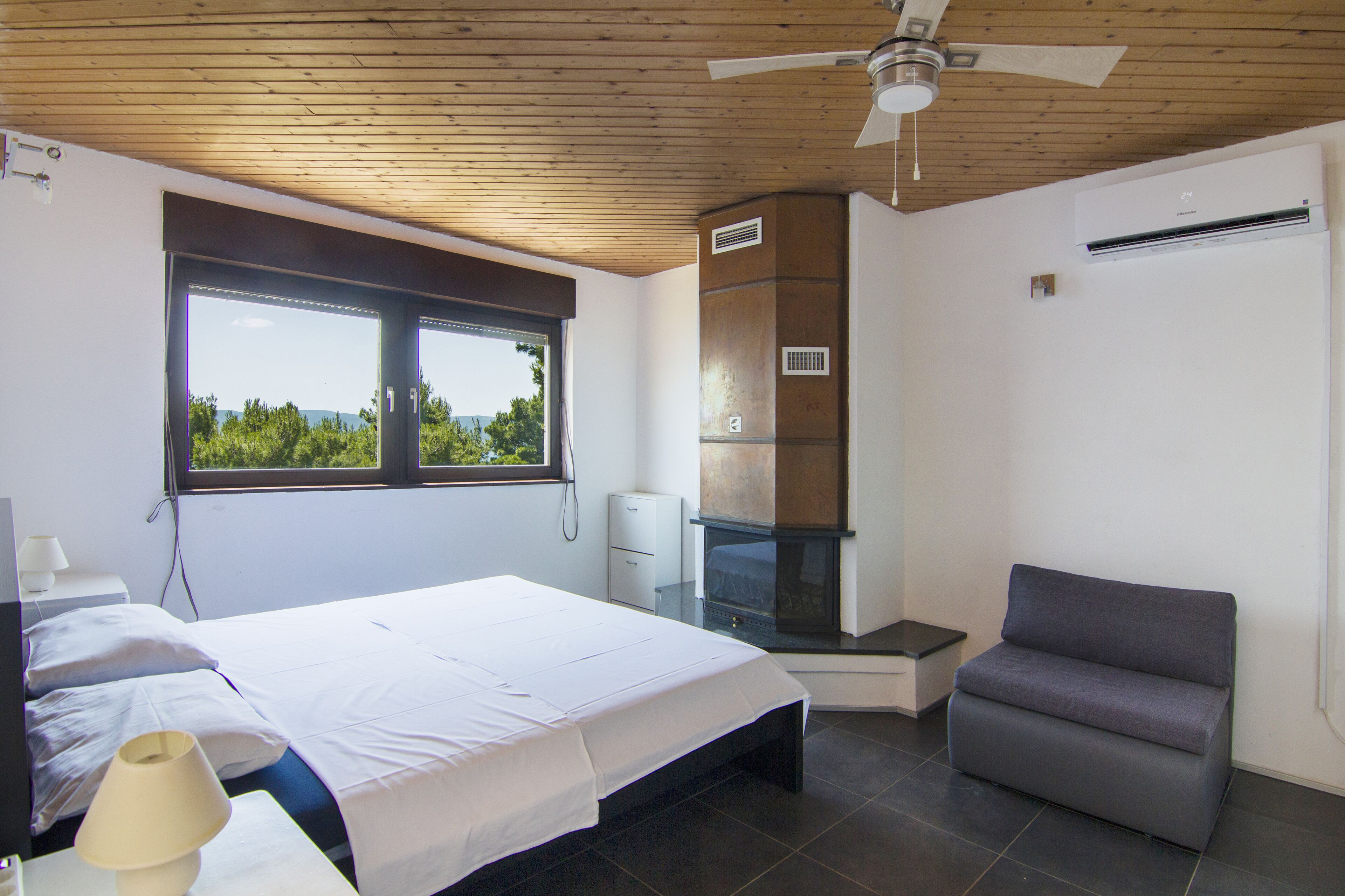 Apartment Botta top two floors with pool