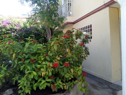 Souvenir House: 24 Elect, AC, WiFi, TV Cable, Fridge....