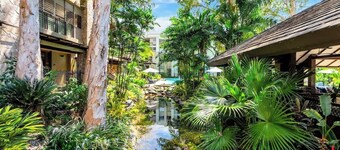 Bowmanii at Temple Resort—Sunkissed Tropical Vibes